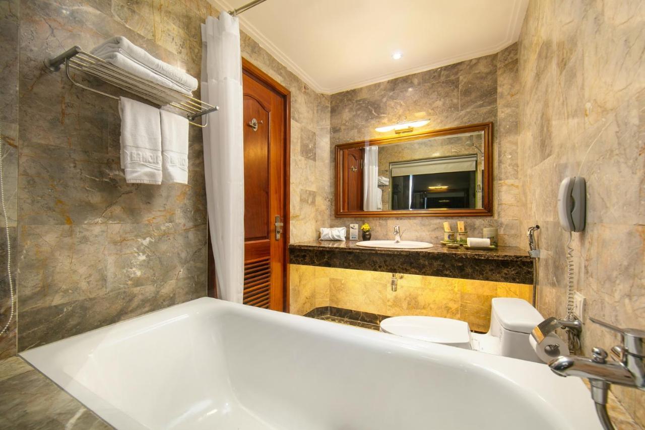 Chambre Triple - Vue sur Ville